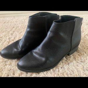 Women’s low cut booties